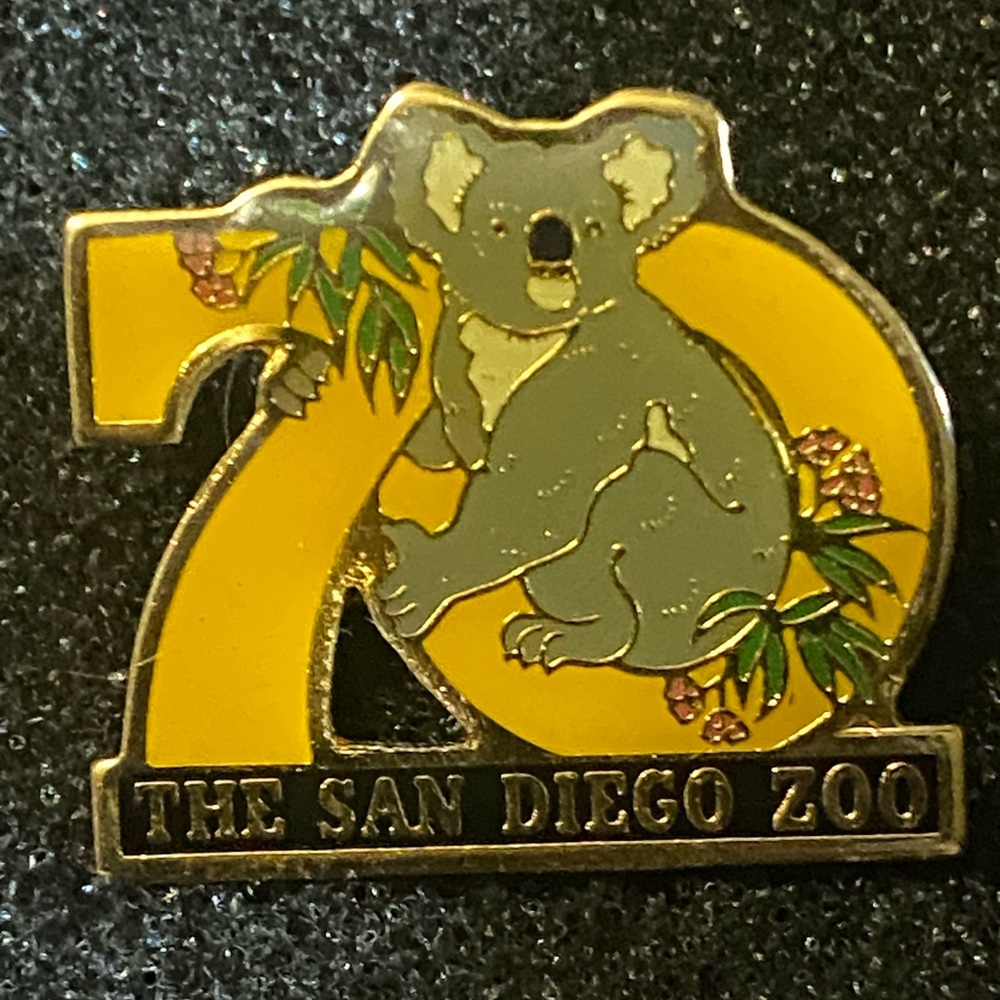 Vintage 70th Anniversary 1986 San Diego Zoo Koala Collectible Lapel Pin